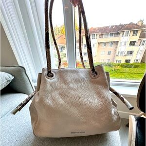 Michael kors leather purse